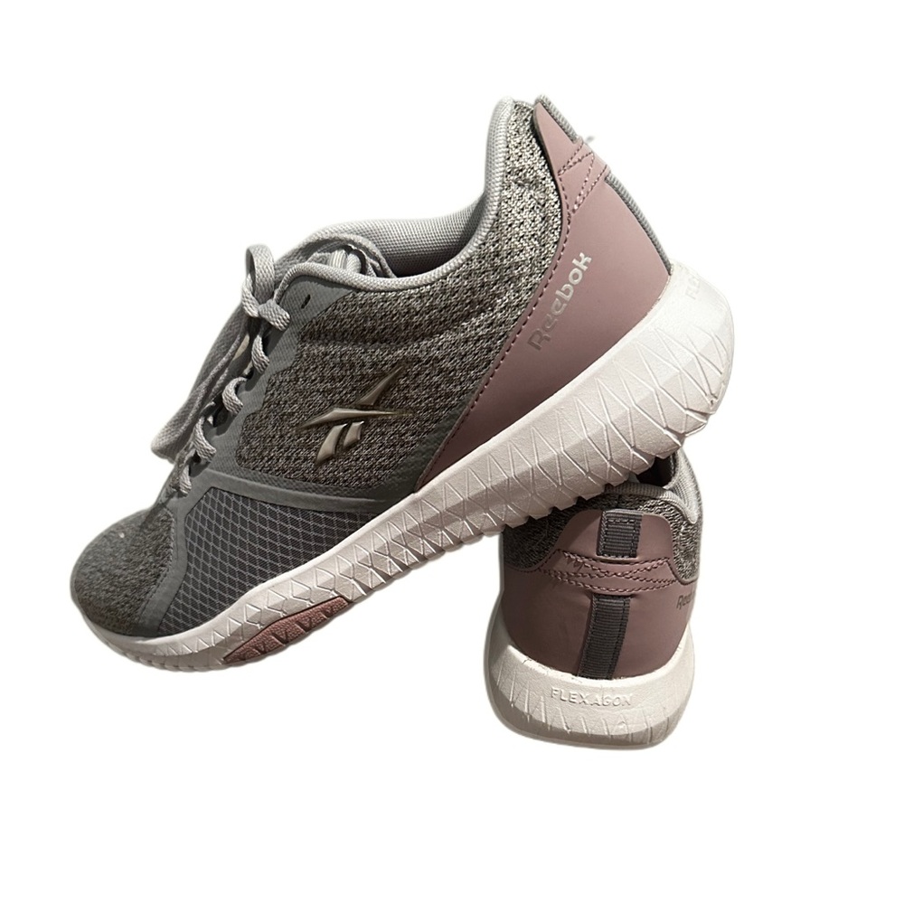 Woman’s Reebox - Picture 2 of 5